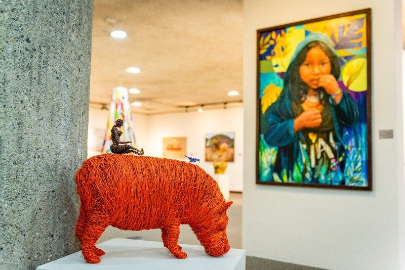 obra en exposición Batt