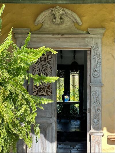 puerta antigua de entrada a la hacienda