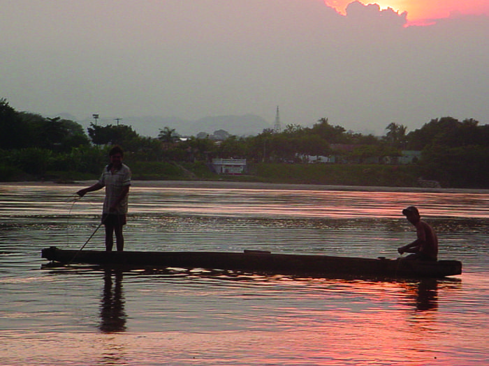 principal río de Colombia que pasa por la dorada, caldas
