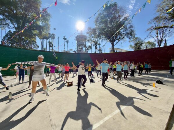 foto actividad física mpios de caldas