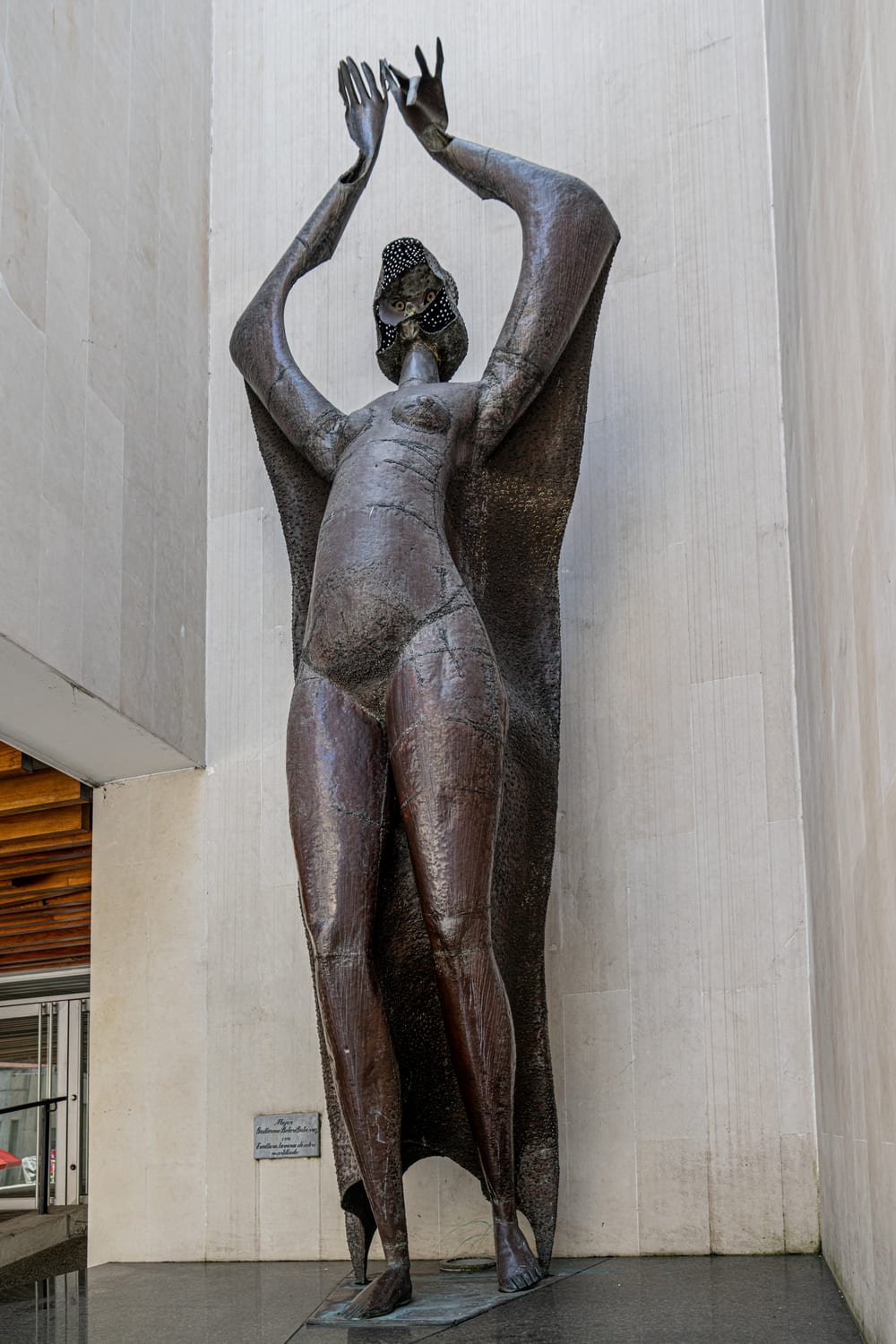 escultura-mujer-07